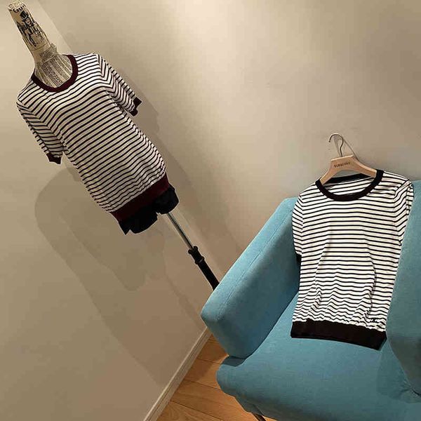 women's t-shirt spring summer and autumn french ce lin stripe silk cotton mulberry t-shirt round neck short sleeve tee, White
women's t-shirt spring summer and autumn french ce lin stripe silk cotton mulberry t-shirt round neck short sleeve tee, White