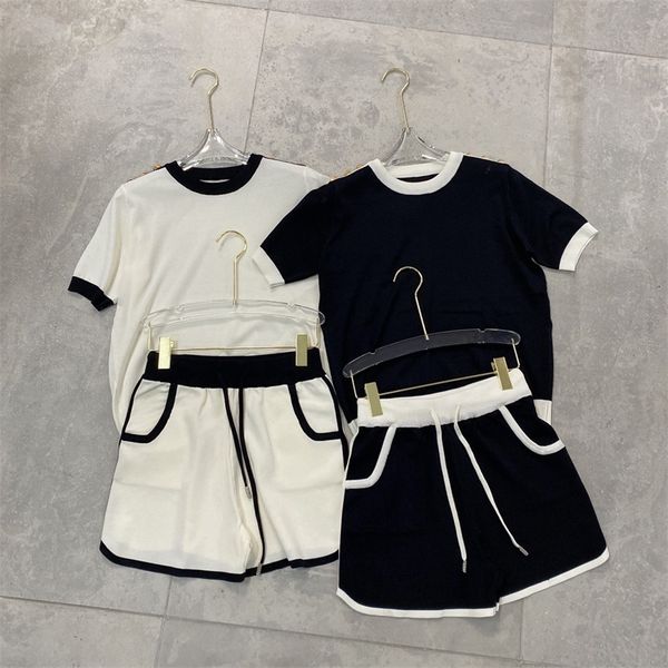 71% off 2022 summer new trendy men's and women's clothing suit shoulder button contrast color edge drawstring shorts round neck sh, White
71% off 2022 summer new trendy men's and women's clothing suit shoulder button contrast color edge drawstring shorts round neck sh, White