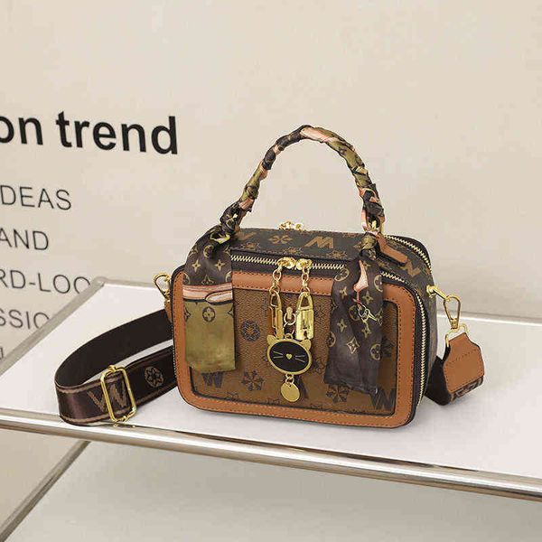 2022 printed small square bags new fashion portable korean women's bag multi-color versatile single shoulder diagonal small handbag
2022 printed small square bags new fashion portable korean women's bag multi-color versatile single shoulder diagonal small handbag
