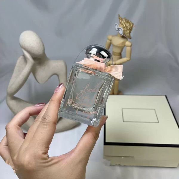 epack car air freshenermoonlit camomile limited for men or women fragrance english cologne perfume 100ml long lasting 44411-paris
epack car air freshenermoonlit camomile limited for men or women fragrance english cologne perfume 100ml long lasting 44411-paris