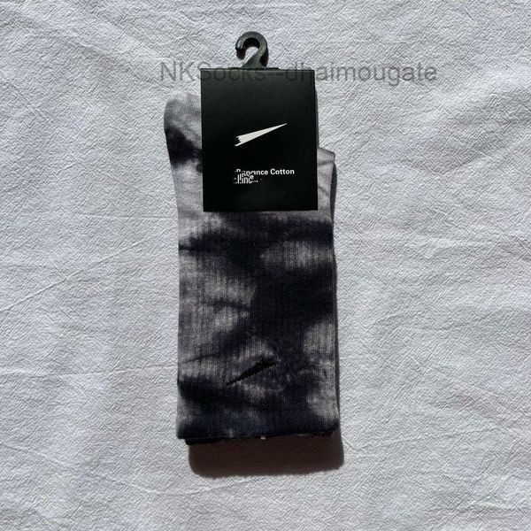 fashion men's classic socks hook brand cotton tie dyed long tube street couple middle moisture absorption sock men women luxury medium, Black
fashion men's classic socks hook brand cotton tie dyed long tube street couple middle moisture absorption sock men women luxury medium, Black