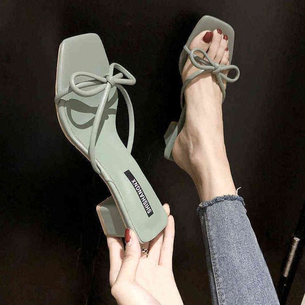 slippers nausk 2022 new korean version allmatch bow high heels outside wear sandals and slippers women's thick heel flip flops 220301, Black
slippers nausk 2022 new korean version allmatch bow high heels outside wear sandals and slippers women's thick heel flip flops 220301, Black