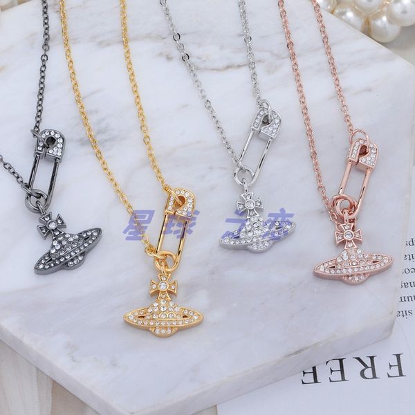 western queen mother full diamond pin chain saturn necklace hollow out shining high-end new, Silver
western queen mother full diamond pin chain saturn necklace hollow out shining high-end new, Silver