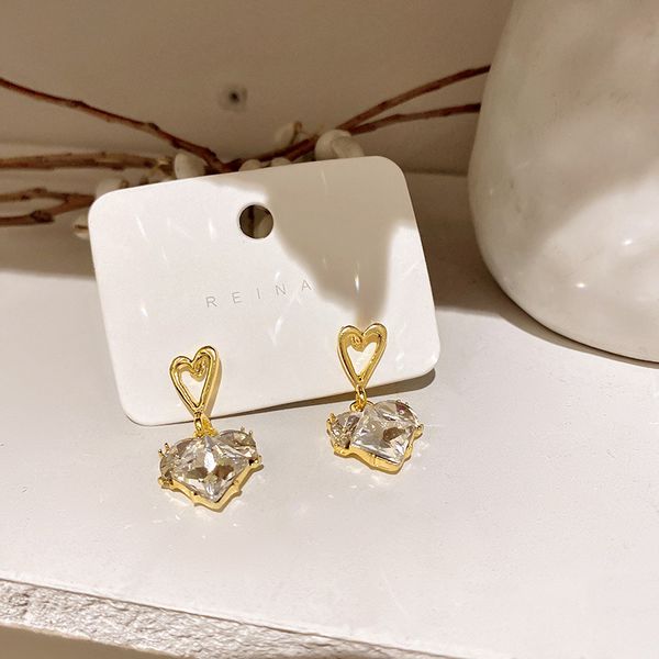 925 silver needle korean dongdaemun fashion new heart-shaped zircon earrings eardrop internet celebrity temperament design earrings for wom, Golden
925 silver needle korean dongdaemun fashion new heart-shaped zircon earrings eardrop internet celebrity temperament design earrings for wom, Golden