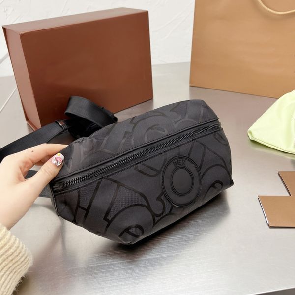 luxury designer waist bags fashion totes round letter brand label shoulder strap printed
luxury designer waist bags fashion totes round letter brand label shoulder strap printed