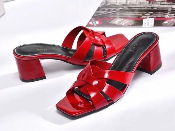 2020 designer women's slippers square mules shoes nappa lambskin wom bottegas''venetas vsy, Black
2020 designer women's slippers square mules shoes nappa lambskin wom bottegas''venetas vsy, Black