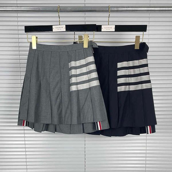 727f 2022 fashion design brands tb thom s women above knee mini striped casual summer wool cotton short pleated skirt, Black
727f 2022 fashion design brands tb thom s women above knee mini striped casual summer wool cotton short pleated skirt, Black