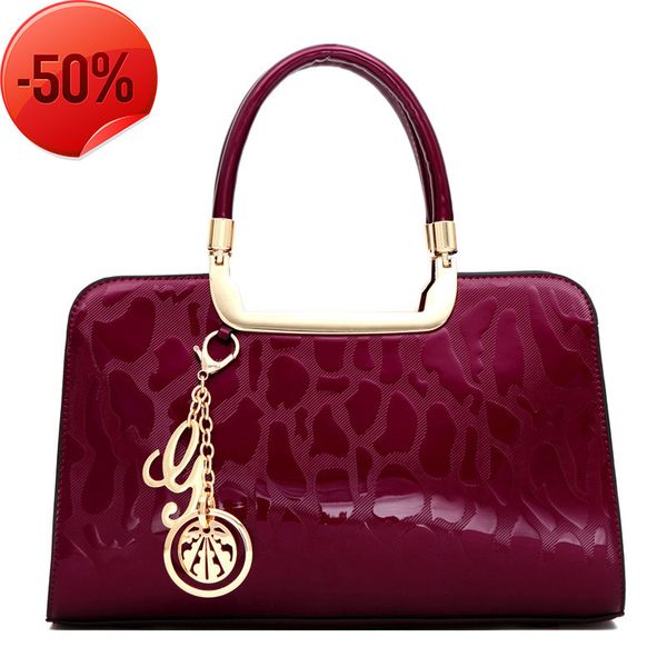 fashion luxury designerfashionable bright leather princess handbag women's bag in autumn and winter of
fashion luxury designerfashionable bright leather princess handbag women's bag in autumn and winter of