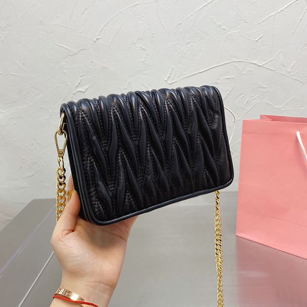 young lady small thread shoulder chains armpit bags women pink black white soft puffy handbags cover hand bag fashion brand chain summer
young lady small thread shoulder chains armpit bags women pink black white soft puffy handbags cover hand bag fashion brand chain summer