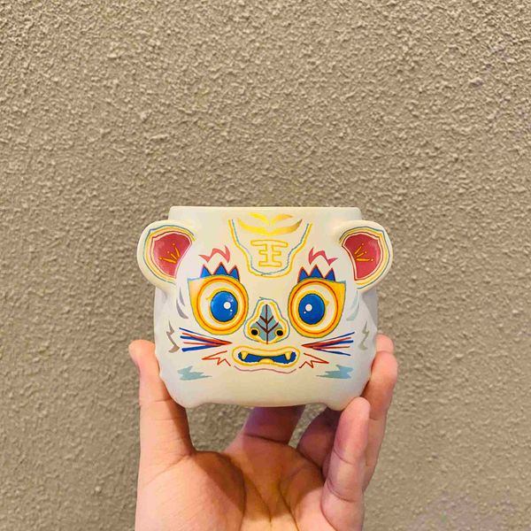 starbucks 2022 year of the tiger new year gift traditional cute tiger platinum tiger pattern chinese zodiac cartoon ceramic mug
starbucks 2022 year of the tiger new year gift traditional cute tiger platinum tiger pattern chinese zodiac cartoon ceramic mug