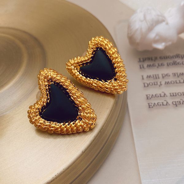 french stud retro luxury special-shaped black love earrings women design vintage earrings designer jewelry, Golden;silver
french stud retro luxury special-shaped black love earrings women design vintage earrings designer jewelry, Golden;silver