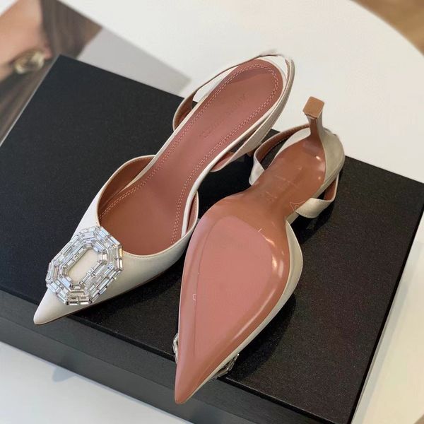 muaddi begum amina dress shoes crystal-embellished buckle stain pumps shoe spool heels sandals factory footwear women's luxury designer, Black
muaddi begum amina dress shoes crystal-embellished buckle stain pumps shoe spool heels sandals factory footwear women's luxury designer, Black
