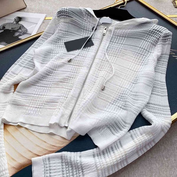 2022ss designer womens jackets brand solid color knitted sunscreen jacket slim fit comfortable temperament trend luxury women clothing, Black;brown
2022ss designer womens jackets brand solid color knitted sunscreen jacket slim fit comfortable temperament trend luxury women clothing, Black;brown