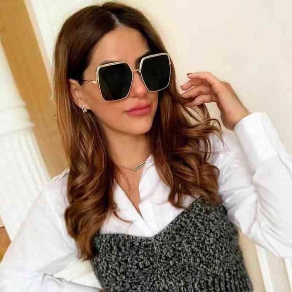 new d light large frame net red same women's thin small face sunglasses fashion shades movement, White;black
new d light large frame net red same women's thin small face sunglasses fashion shades movement, White;black