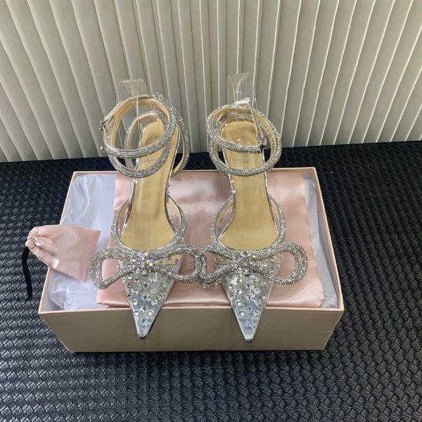 yucheng01 1in the spring of 2022, the new fairy wind pointed high-heeled sandals, thin rhinestone bow and muller baotou semi-trailer., Black
yucheng01 1in the spring of 2022, the new fairy wind pointed high-heeled sandals, thin rhinestone bow and muller baotou semi-trailer., Black