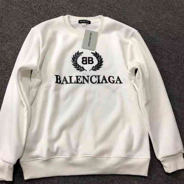 2022 designer bal hoodies and coats autumn winter new european american style long sleeved t-shirt sweater men's women's same coup, Black 
2022 designer bal hoodies and coats autumn winter new european american style long sleeved t-shirt sweater men's women's same coup, Black