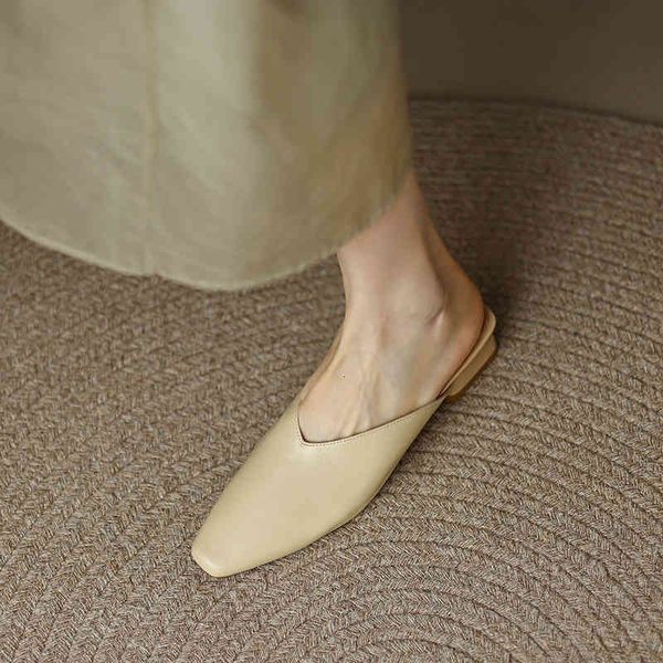 sandals style baotou slippers women wear thick heel cowhide outside in summer and simple korean half with middle heels v4e4, Black
sandals style baotou slippers women wear thick heel cowhide outside in summer and simple korean half with middle heels v4e4, Black