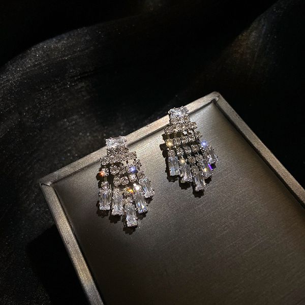 925 silver stud rhinestone-encrusted zircon tassel earrings internet celebrity artistic elegant earrings korean dongdaemun fashion eardrop, Golden
925 silver stud rhinestone-encrusted zircon tassel earrings internet celebrity artistic elegant earrings korean dongdaemun fashion eardrop, Golden