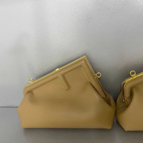 designer le orange leather messenger bags first clip leather messenger bag female dumpling bag single shoulder bags cloud
designer le orange leather messenger bags first clip leather messenger bag female dumpling bag single shoulder bags cloud