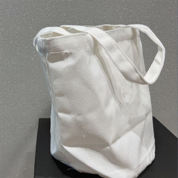 canvas tote bag large capacity handbag fashion casual versatile luxury design handbags designer
canvas tote bag large capacity handbag fashion casual versatile luxury design handbags designer
