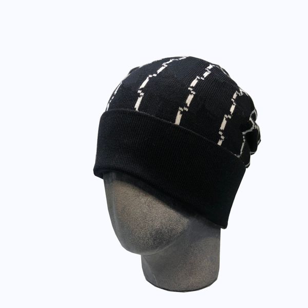 2022 classic skull caps men and women knitted cap fashion beanie autumn winter style hats autumn wool, Blue;gray
2022 classic skull caps men and women knitted cap fashion beanie autumn winter style hats autumn wool, Blue;gray
