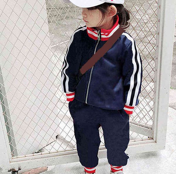 kids tracksuits two pieces set boys girls letter printed teen jackets + pants casual sport style clothing suit child clothes fashion 2, White
kids tracksuits two pieces set boys girls letter printed teen jackets + pants casual sport style clothing suit child clothes fashion 2, White