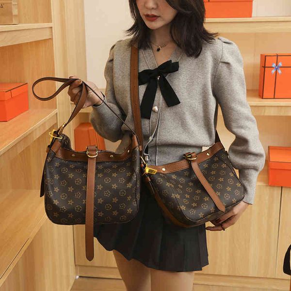 65% outlet online sales net red women's autumn and winter ins capacity high-grade one shoulder foreign style messenger bag
65% outlet online sales net red women's autumn and winter ins capacity high-grade one shoulder foreign style messenger bag