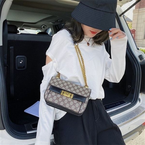 purses bag trip, publicize personality cover type messenger bag, one shoulder portable frosted small square bag
purses bag trip, publicize personality cover type messenger bag, one shoulder portable frosted small square bag