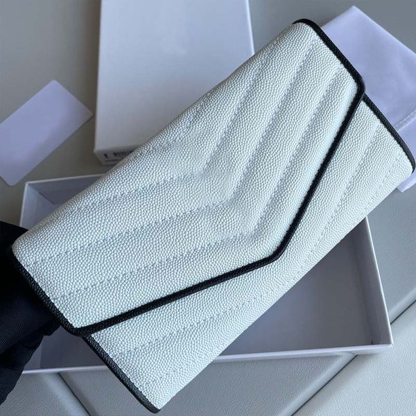 sheepskin wallets women long purse coin pocket bags genuine leather thread panelled letters zipper hardware fashion lady standard wallet squ, Red;black
sheepskin wallets women long purse coin pocket bags genuine leather thread panelled letters zipper hardware fashion lady standard wallet squ, Red;black