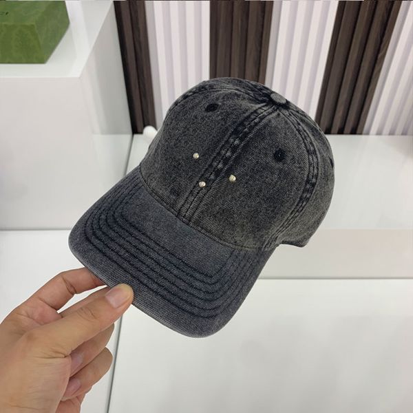 2022 luxury fashion designer baseball hat classic inverted triangle cap cow leather micro label temperament brim adjustable size for men and, Blue;gray
2022 luxury fashion designer baseball hat classic inverted triangle cap cow leather micro label temperament brim adjustable size for men and, Blue;gray