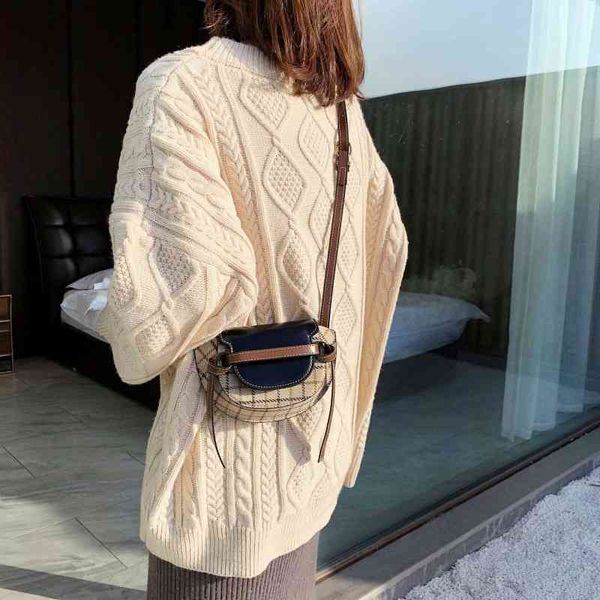 2022 luxury brand fashion design versatile ladies bags girls' msenger mini women's trend new contrast saddle shoulder
2022 luxury brand fashion design versatile ladies bags girls' msenger mini women's trend new contrast saddle shoulder