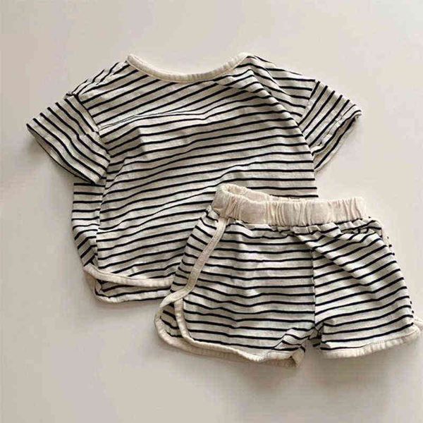 2022 newborn baby girl new casual set simple striped short sleeves tees + comfortable cotton loose shorts suit kid boy clothes g220509, White
2022 newborn baby girl new casual set simple striped short sleeves tees + comfortable cotton loose shorts suit kid boy clothes g220509, White