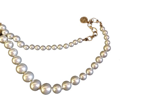 fashion classic designer necklace for women pearl necklaces party wedding lovers gift jewelry for bride with flannel bag, Silver
fashion classic designer necklace for women pearl necklaces party wedding lovers gift jewelry for bride with flannel bag, Silver