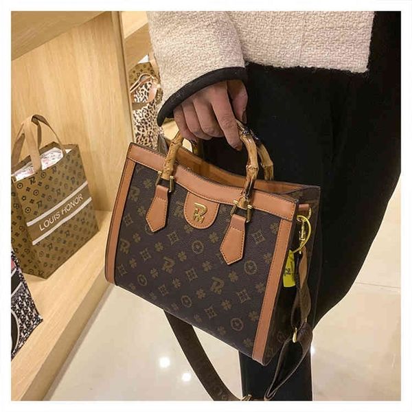 68% off high capacity women's new trend versatile minority single shoulder bag high-grade feeling commuter tote bag
68% off high capacity women's new trend versatile minority single shoulder bag high-grade feeling commuter tote bag