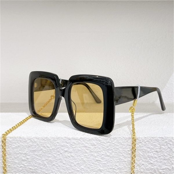 22% off 2022 luxury fashion design high version sunglasses new family simple women's large box net red same model chain terms plate, White;black
22% off 2022 luxury fashion design high version sunglasses new family simple women's large box net red same model chain terms plate, White;black