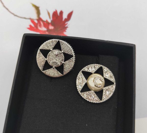 charm round shape stud earring with diamond and nature shell beads in 18k gold plated have box stamp ps7474, Golden
charm round shape stud earring with diamond and nature shell beads in 18k gold plated have box stamp ps7474, Golden