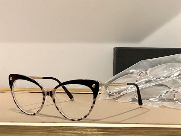 womens eyeglasses frame clear lens men sun gasses fashion style protects eyes uv400 with case 3291, Silver
womens eyeglasses frame clear lens men sun gasses fashion style protects eyes uv400 with case 3291, Silver