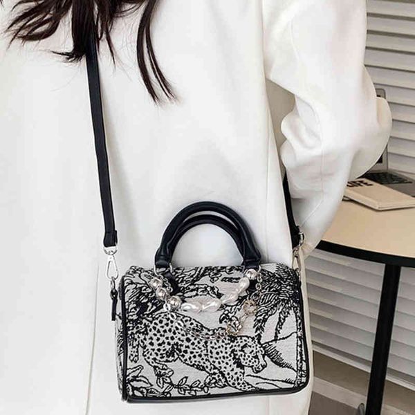 tote bag women's new simple pearl embroidered cotton linen hand high-capacity commuter shoulder bags us modelbjxt
tote bag women's new simple pearl embroidered cotton linen hand high-capacity commuter shoulder bags us modelbjxt