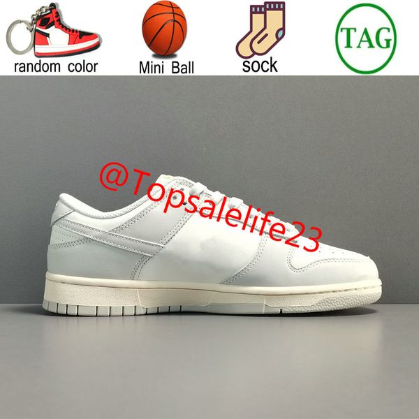 new dunksb fashion shoes low running shoes light bone blue men women sail pn dust white sports training sneakers with box
new dunksb fashion shoes low running shoes light bone blue men women sail pn dust white sports training sneakers with box