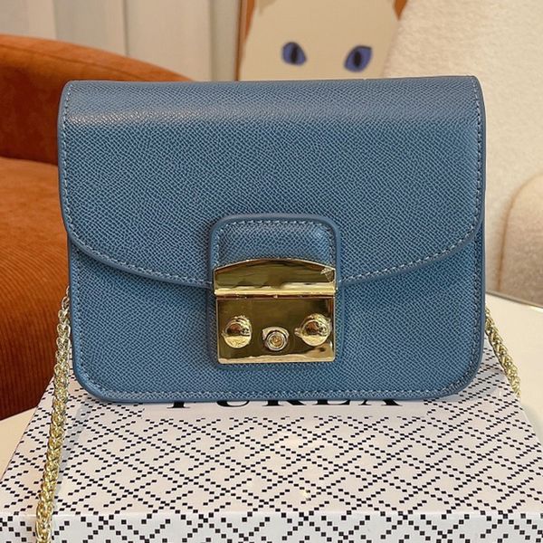 famous brand genuine leather shoulder bag for women 2022 luxury designe lady crossbody high-quality woman's bag purse7
famous brand genuine leather shoulder bag for women 2022 luxury designe lady crossbody high-quality woman's bag purse7