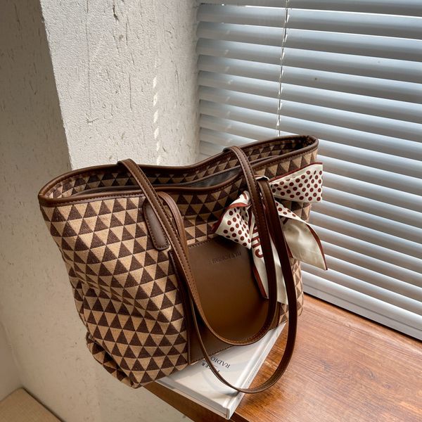 canvas shoulder tote bag trend fashion women brown purses crossbody bucket bag luxury brand handbags designer evening bag
canvas shoulder tote bag trend fashion women brown purses crossbody bucket bag luxury brand handbags designer evening bag