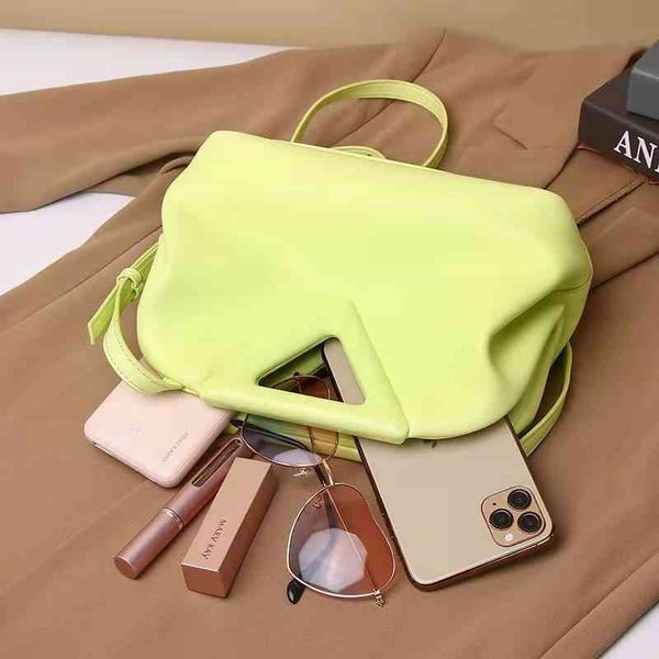 portable bottegas cloud venetas bag mini one shoulder diagonal cross natural inverted triangle dumpling women's wrinkled small squarex
portable bottegas cloud venetas bag mini one shoulder diagonal cross natural inverted triangle dumpling women's wrinkled small squarex