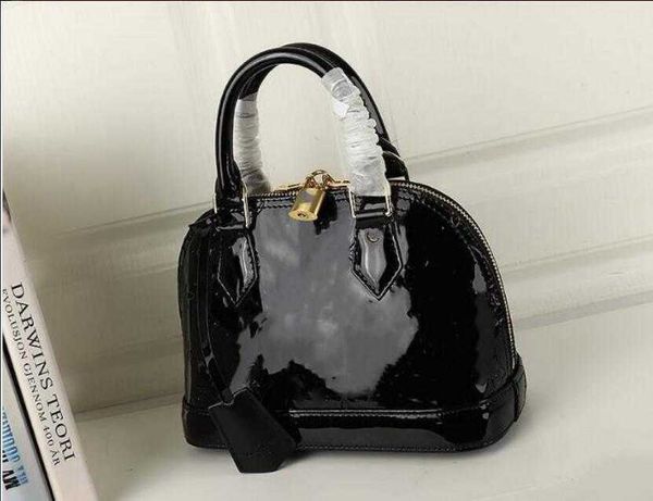 2022 fashion women embossing alma bb shoulder bags messenger bag shell wallet purse ladies cosmetic crossbody tote handbag with lock
2022 fashion women embossing alma bb shoulder bags messenger bag shell wallet purse ladies cosmetic crossbody tote handbag with lock