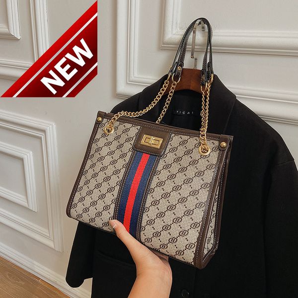 luxury designerhigh sense printed women's 2022 new fashion high-capacity chain shoulder versatile casual tote bag
luxury designerhigh sense printed women's 2022 new fashion high-capacity chain shoulder versatile casual tote bag