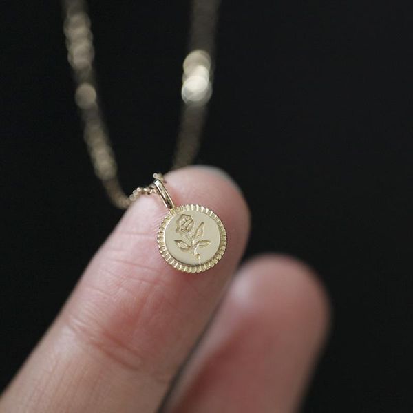 other 14k gold 925 sterling silver necklace round card rose flower pendant choker for women girl fine jewelry all-matched
other 14k gold 925 sterling silver necklace round card rose flower pendant choker for women girl fine jewelry all-matched