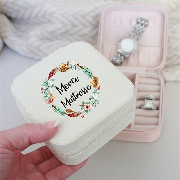 french letter garland teacher life portable jewelry box necklace earring holder organizer storage display small gift 220719, Black;blue
french letter garland teacher life portable jewelry box necklace earring holder organizer storage display small gift 220719, Black;blue