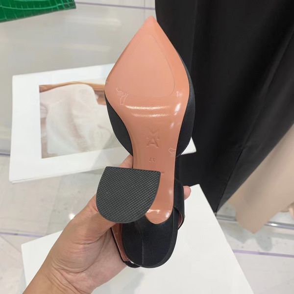 designer sandals amina muaddi leather sole heels 10cm black pink diamond chain decoration banquet women shoes silk wedding formal slippers c
designer sandals amina muaddi leather sole heels 10cm black pink diamond chain decoration banquet women shoes silk wedding formal slippers c