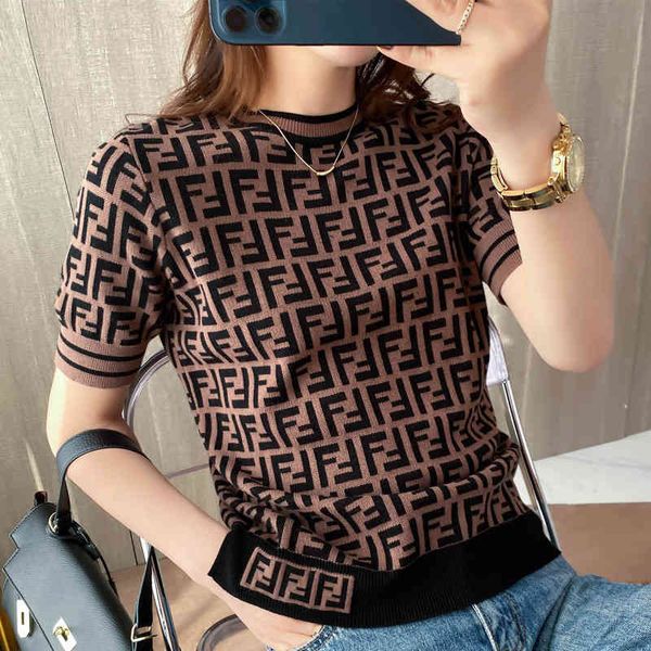 sun style celebrity temperament thin knitting old flower letter short sleeve same female brand summer women's shirt, White
sun style celebrity temperament thin knitting old flower letter short sleeve same female brand summer women's shirt, White