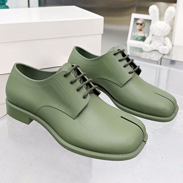 designer early spring new mm6 classic split toe derby shoes retro women outdoor low help casual loafers size:35-40, Black
designer early spring new mm6 classic split toe derby shoes retro women outdoor low help casual loafers size:35-40, Black