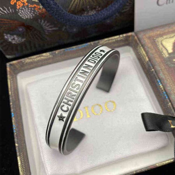 factory outlet new letter pearl english men's and net red elegant fashion temperament women's pearl bracelet, Black
factory outlet new letter pearl english men's and net red elegant fashion temperament women's pearl bracelet, Black